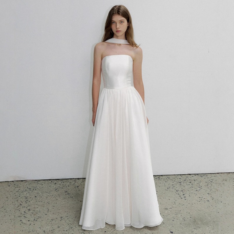 Minimally Designed Strapless W - Photography Lighting Basics avis et prix