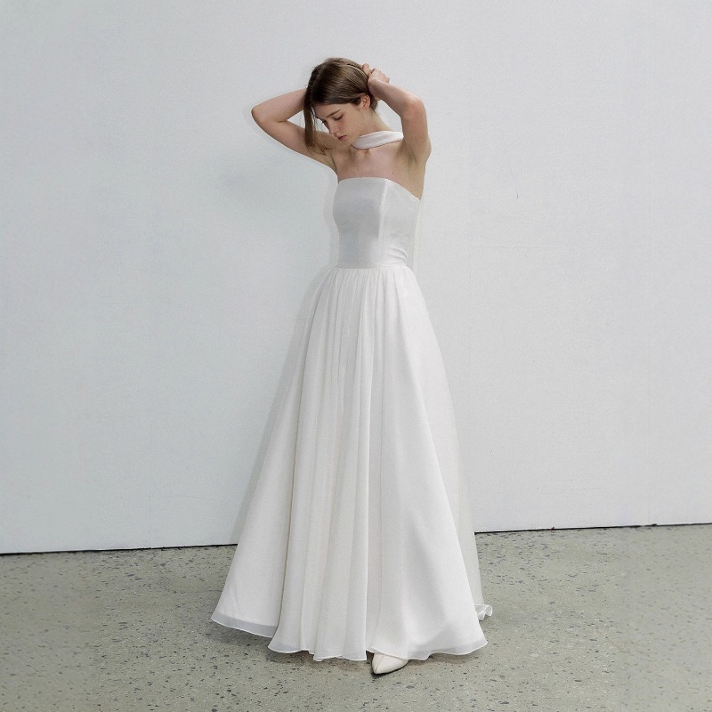 Minimally Designed Strapless W - Photography Lighting Basics avis et prix